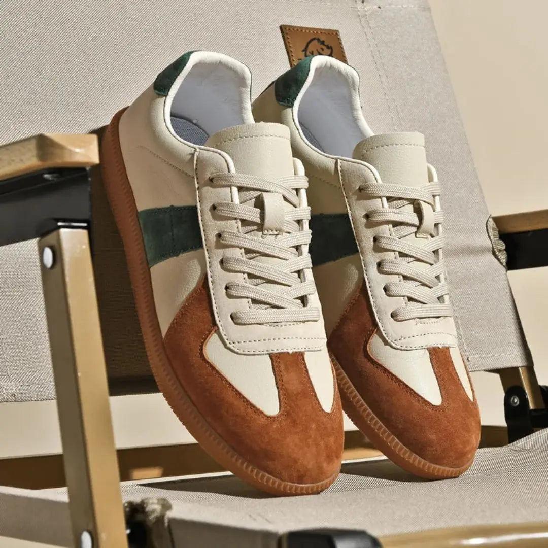 Men's Retro Low-Top Sneakers - Straight Silhouette