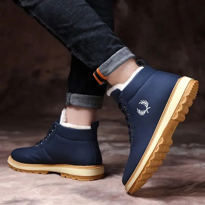 Men's Winter Boots with Fleece Lining and Slip-Resistant Sole