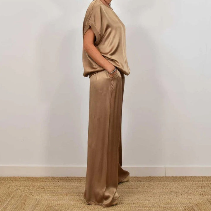 Women's Flowing Two-Piece Set - Blouse & Wide-Leg Pants