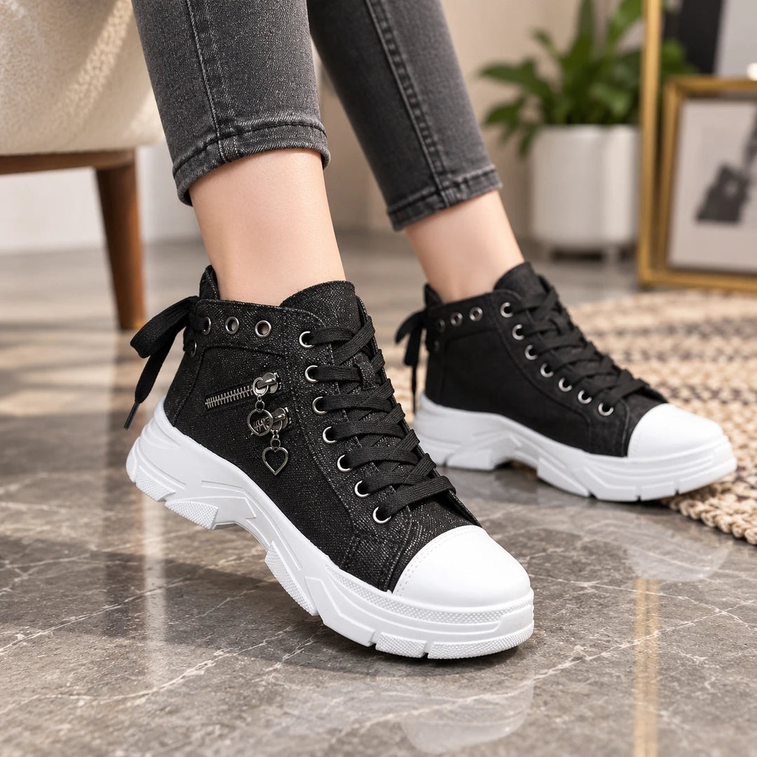 Women's Lace-Up Platform Ankle Boots in black, Flexible Sole Sneaker Style