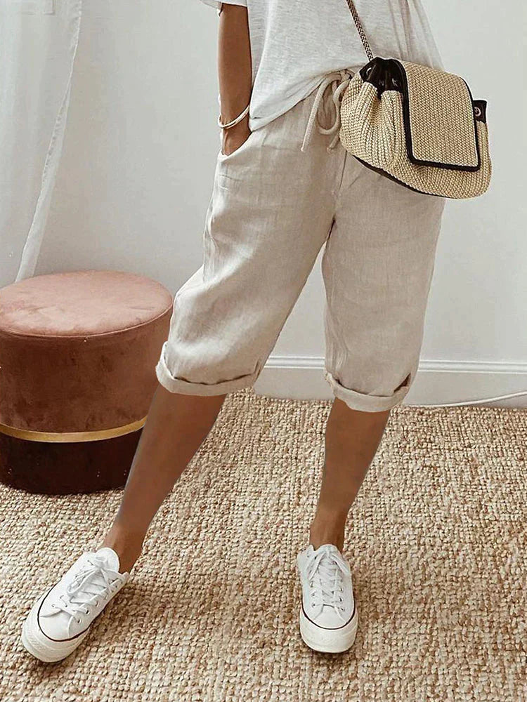 Women's Relaxed Knee-Length Shorts in beige, Lightweight Comfort
