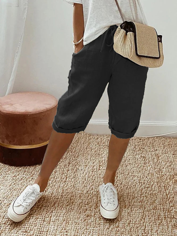 Women's Relaxed Knee-Length Shorts in black, Lightweight Comfort