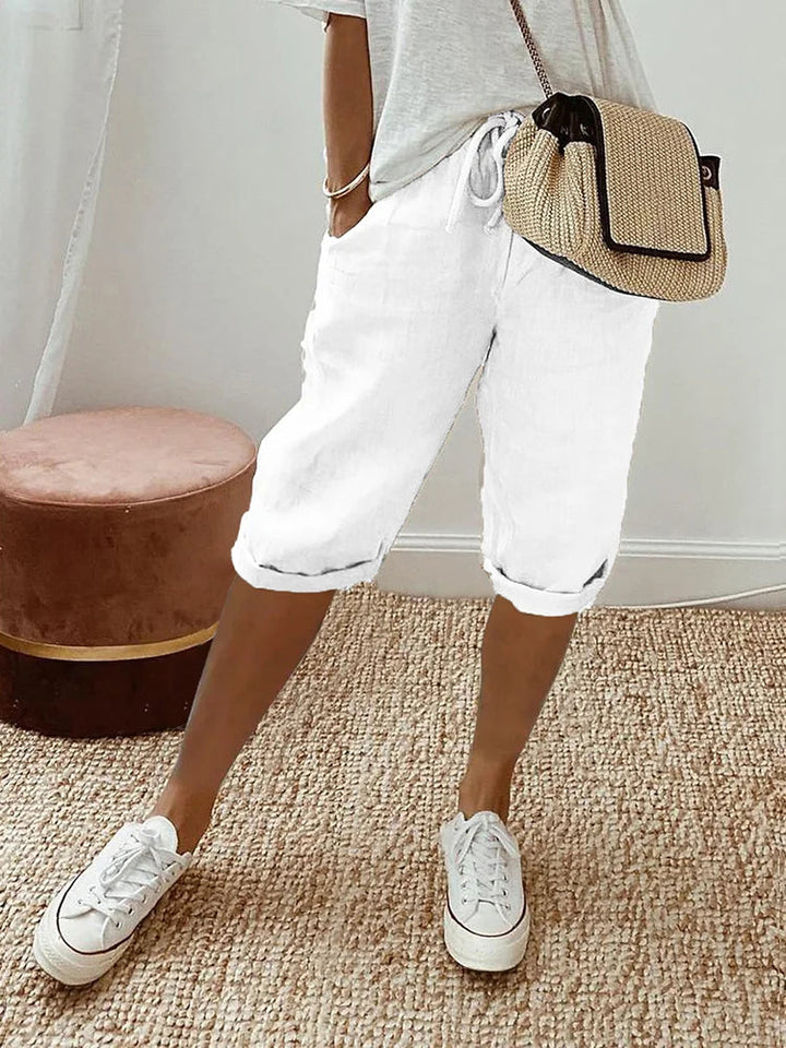 Women's Relaxed Knee-Length Shorts in white, Lightweight Comfort