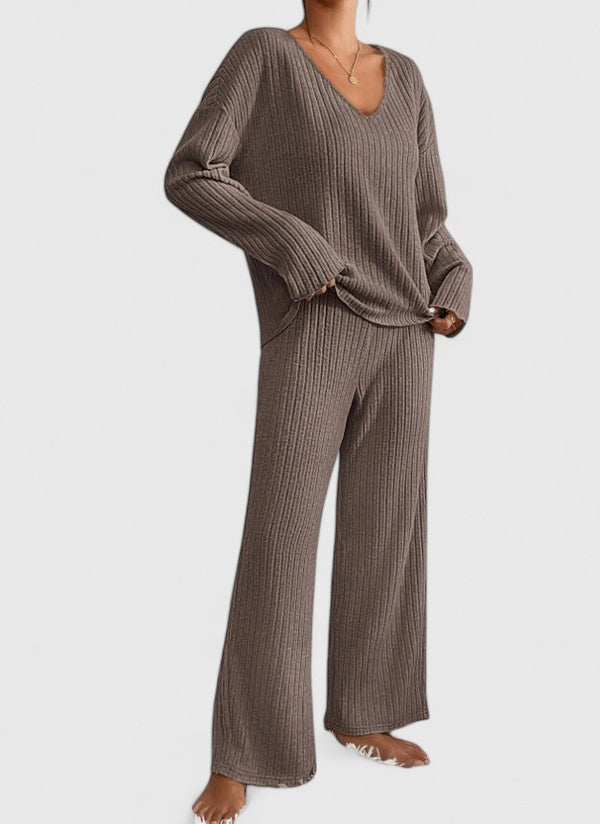 Women's Relaxed V-Neck Sweater & Wide-Leg Pants Set - Comfortable Loun - Brown