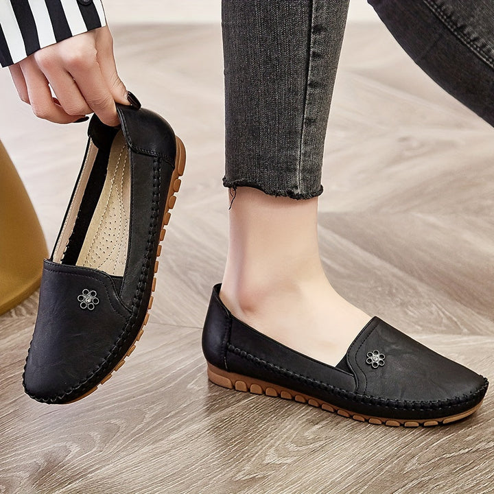Women's Soft Slip-On Loafers in black, Effortless Comfort & Style