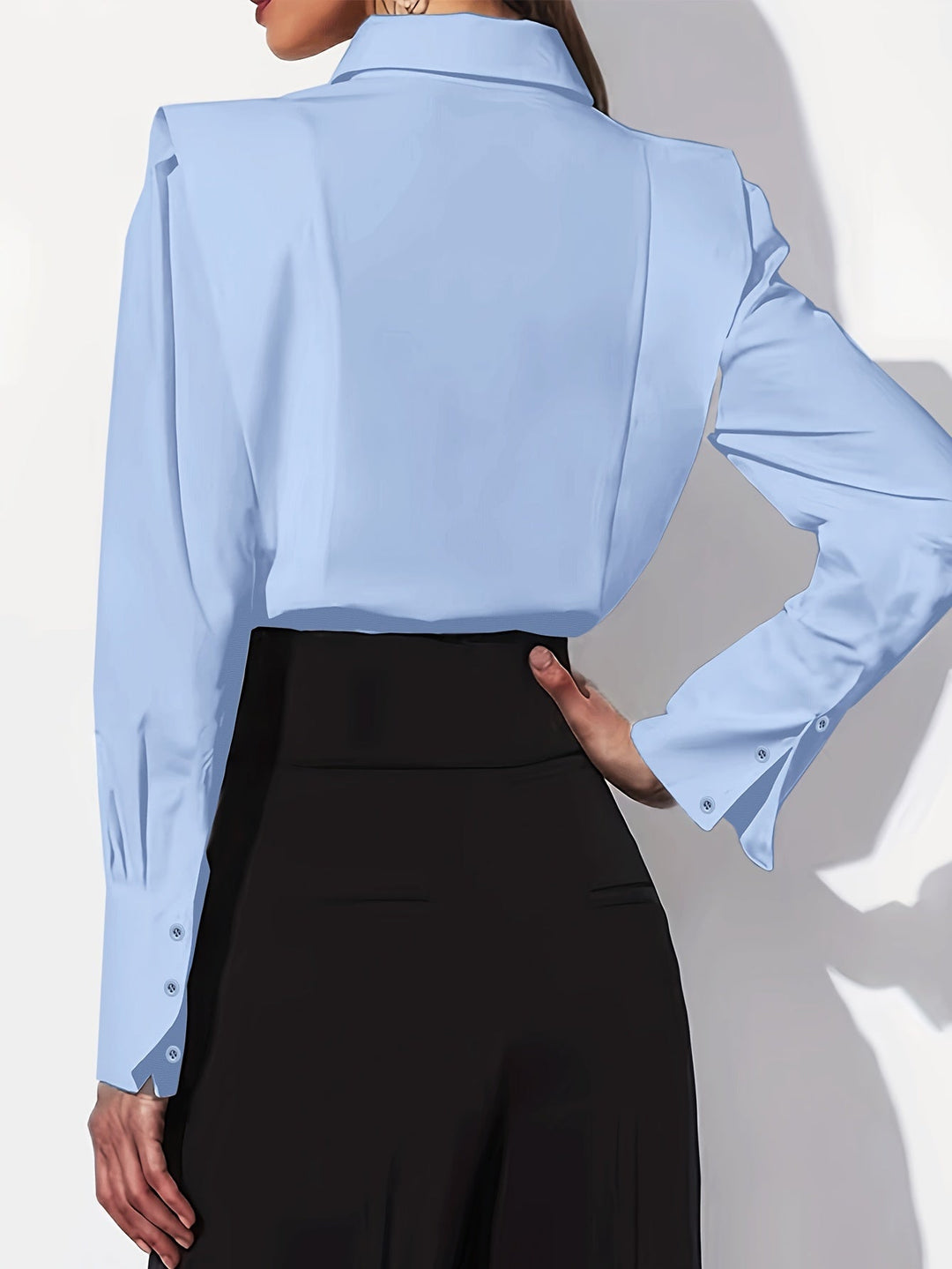 Women's Tailored Button-Up Shirt - Structured Elegance