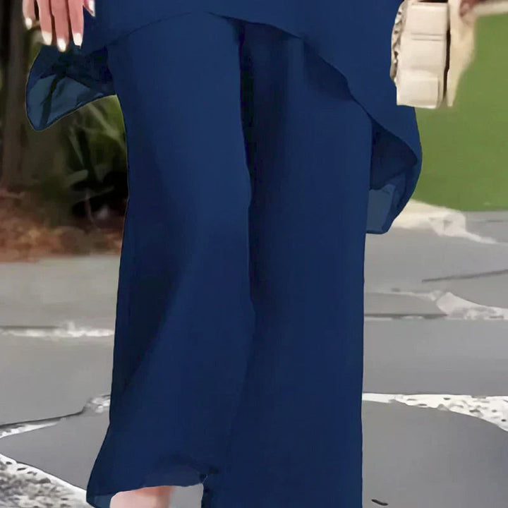 Women's Two-Piece Set - Relaxed Elegance